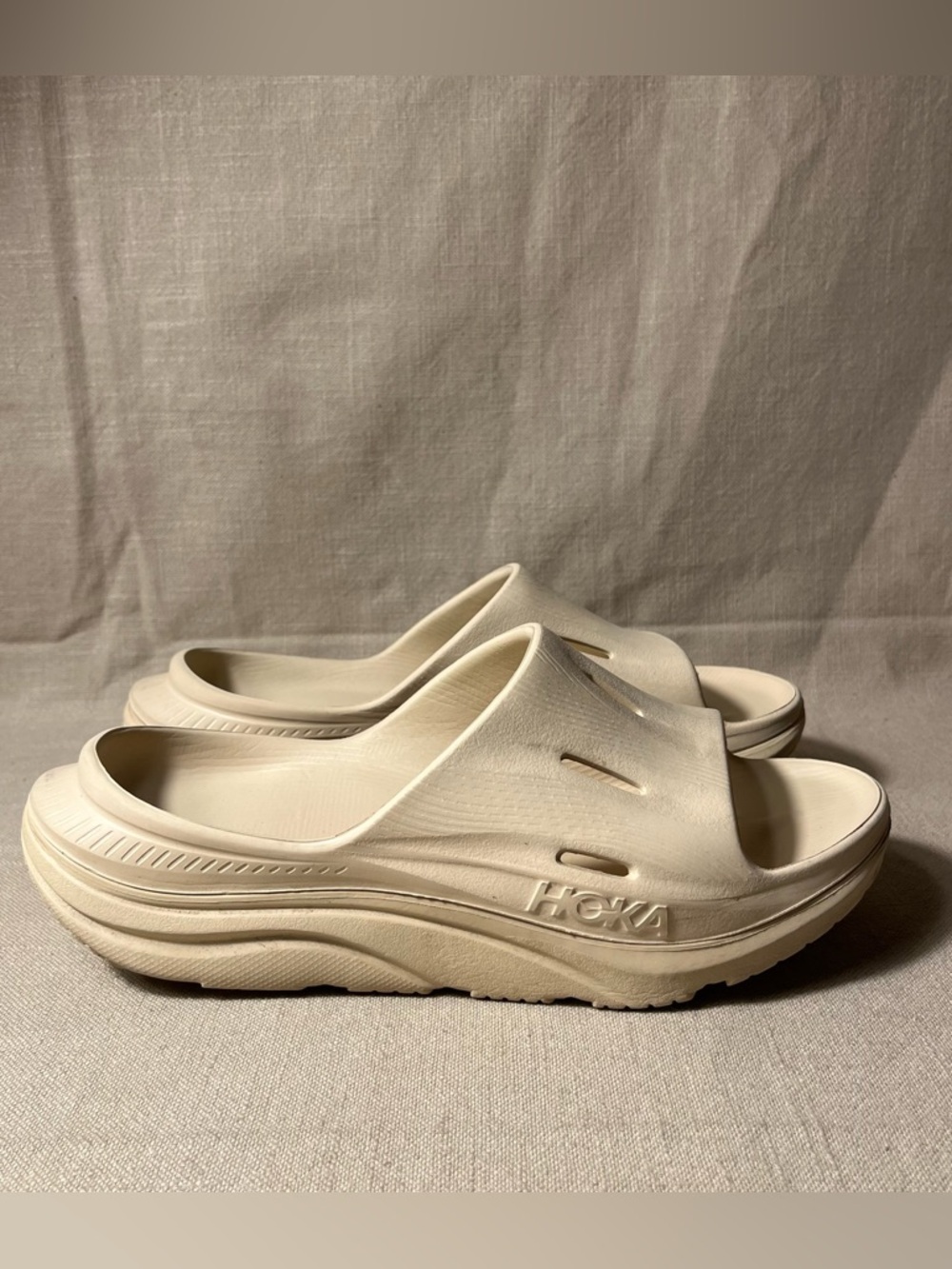 Hoka ORA Recovery Slide 3 Unisex Slip On Athletic Sandal Sand Light Tan W8 M 6 - Picture 4 of 11